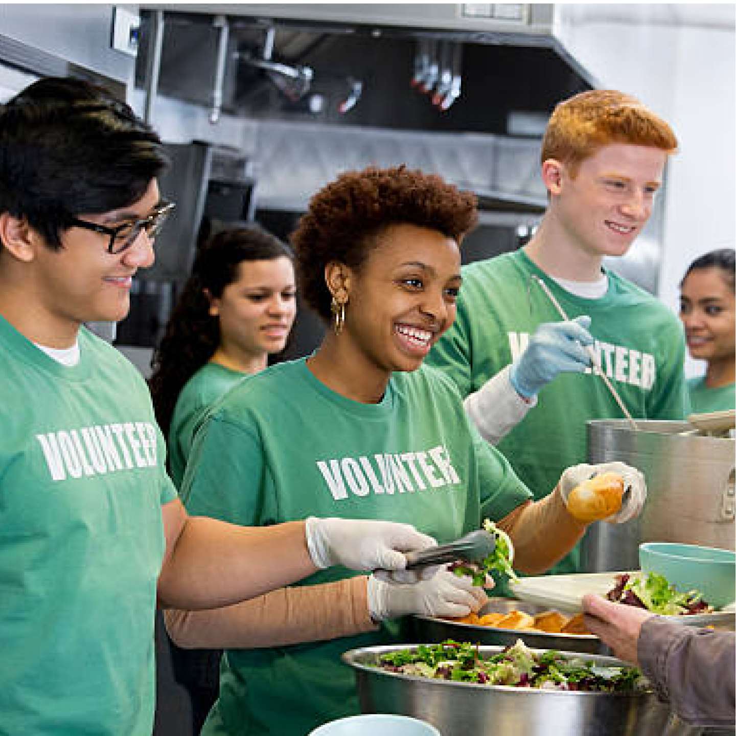 American Century employees doing volunteer work.