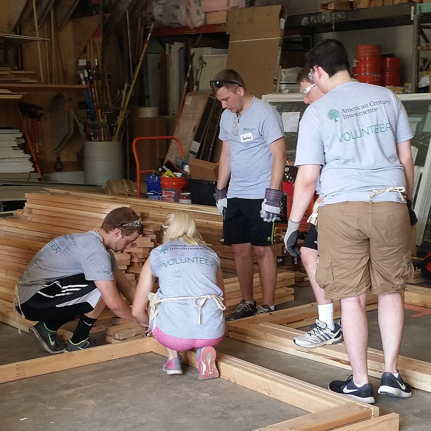 American Century employees volunteer for the Habitat for Humanity.