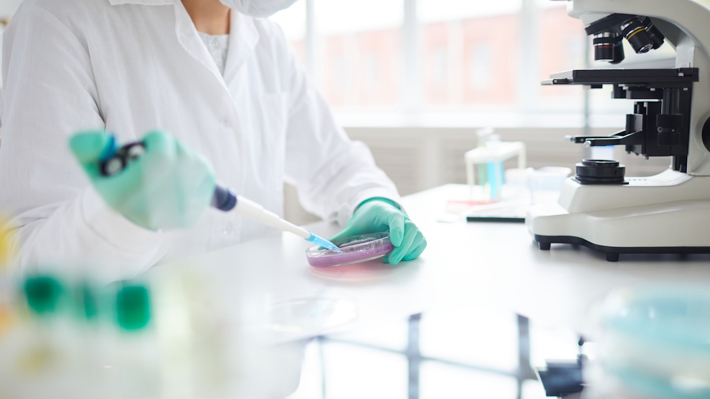 Scientist working in a lab.